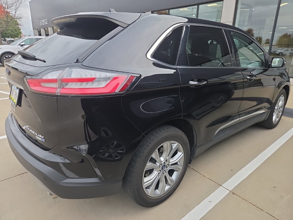 Used 2019 Ford Edge Titanium w/ Equipment Group 301A AWD/4WD image 6