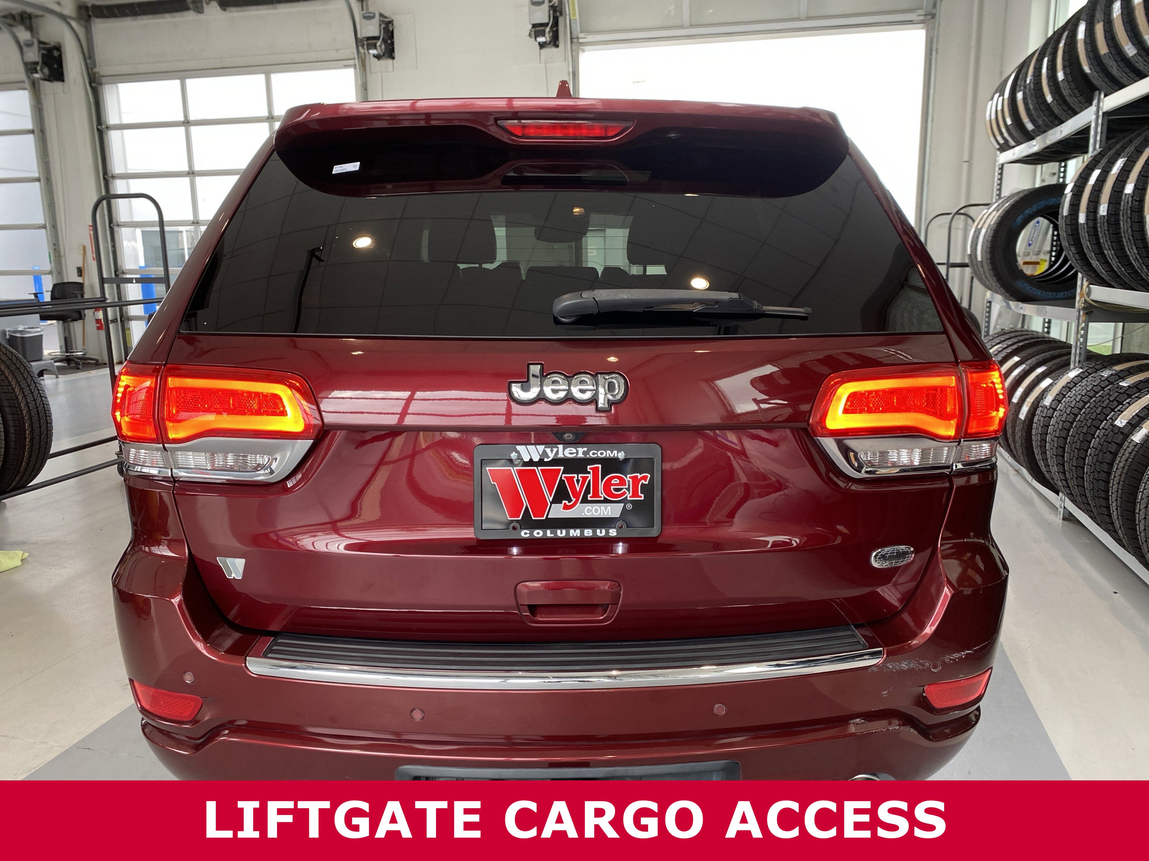 Used 2018 Jeep Grand Cherokee Overland image 5