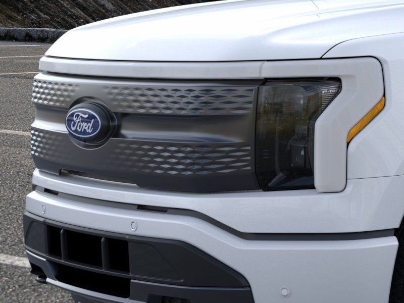 New 2025 Ford F150 Lightning Flash AWD/4WD image 17