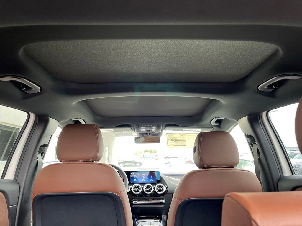 Certified 2025 Mercedes-Benz GLA 250 4MATIC image 51