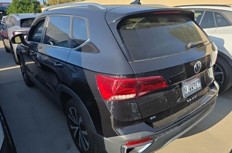 Used 2024 Volkswagen Taos SE FWD image 5