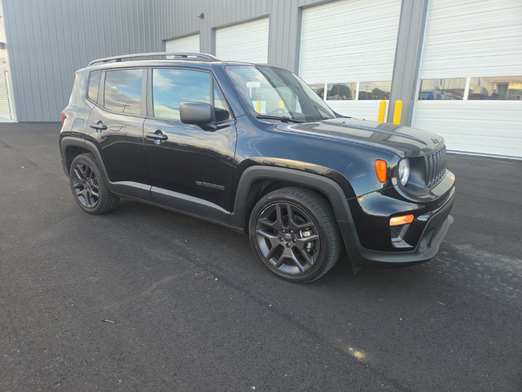 Used 2021 Jeep Renegade Latitude FWD image 24