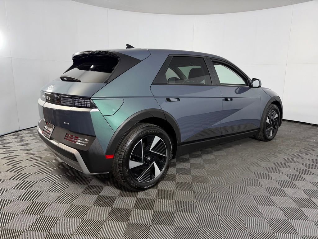 Used 2026 Hyundai Ioniq 5 SE image 7