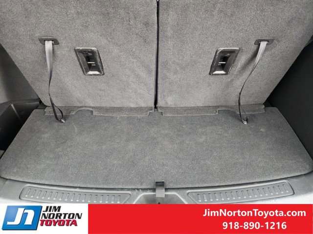 Used 2022 GMC Acadia SLT w/ Technology Package image 33