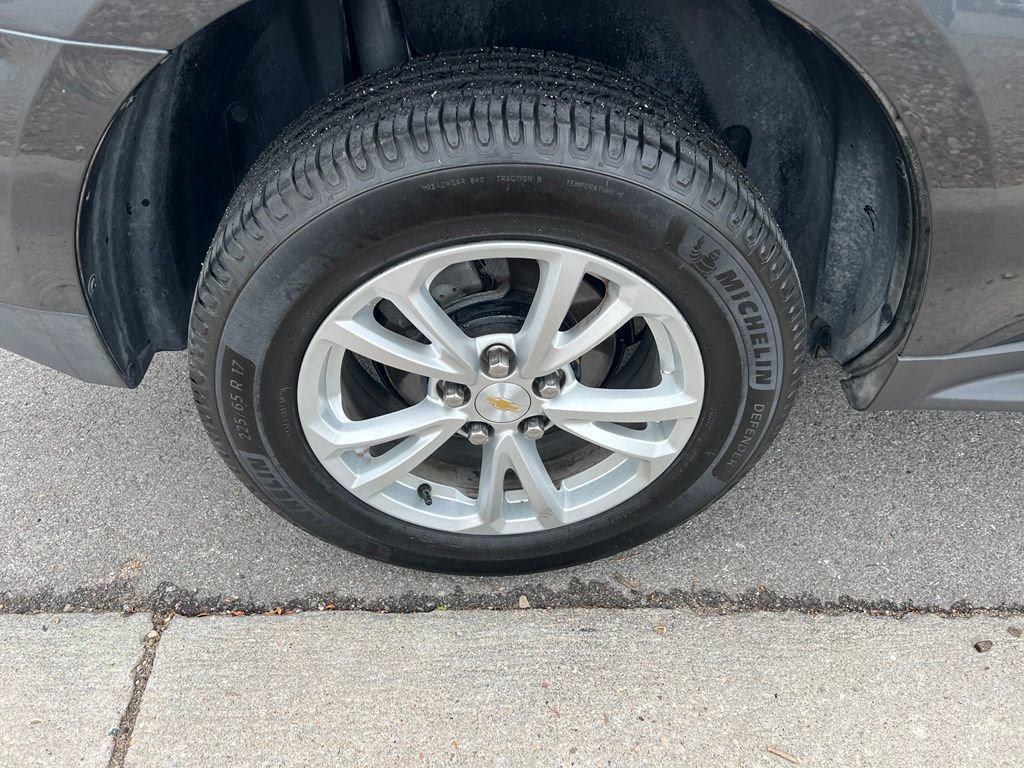 Used 2017 Chevrolet Equinox LT w/ Convenience Package AWD/4WD image 10