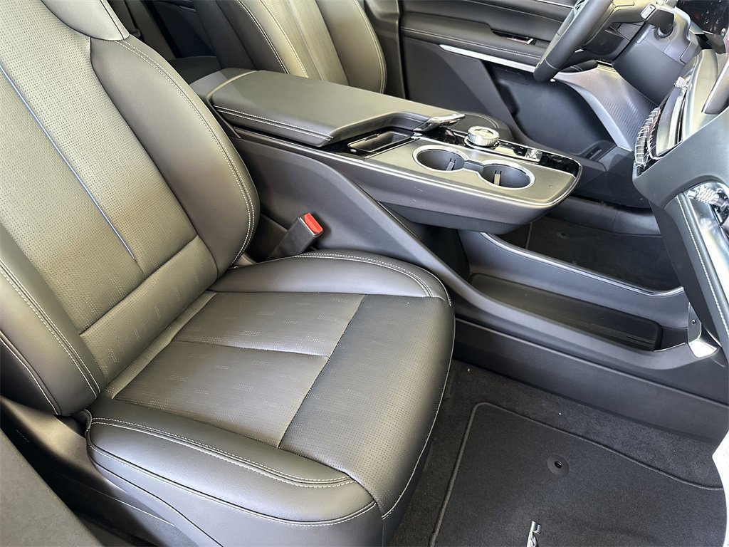 New 2026 Cadillac Lyriq V image 40