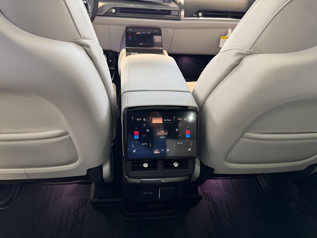 New 2026 Cadillac Vistiq Sport w/ LPO, Floor Liner Package AWD/4WD image 12