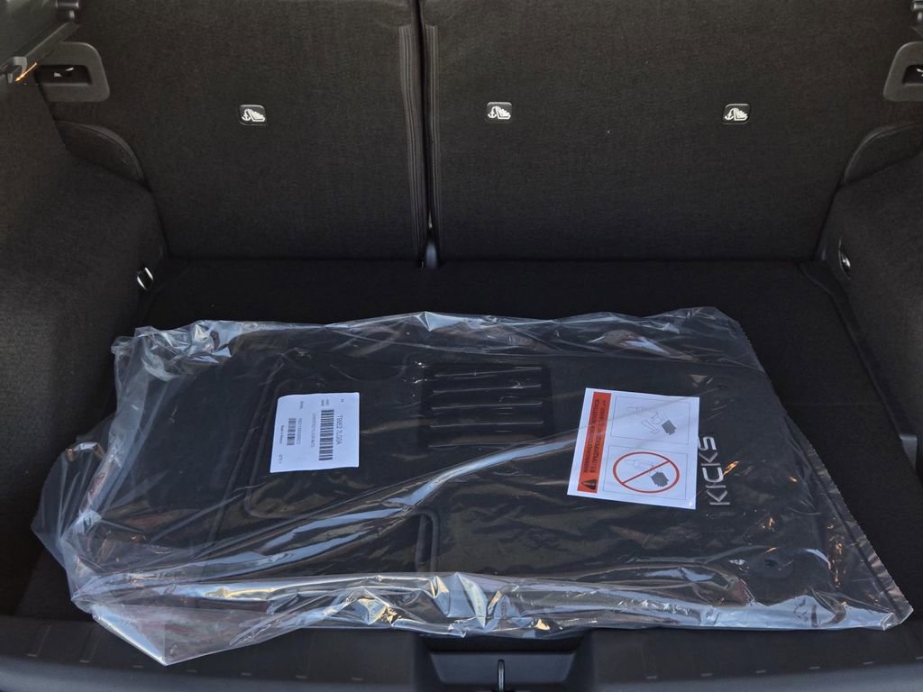 New 2026 Nissan Kicks SV image 9