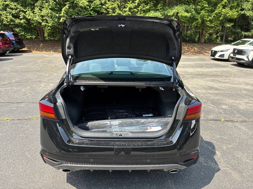 New 2026 Nissan Altima 2.5 SV w/ SV Special Edition Package AWD/4WD image 13
