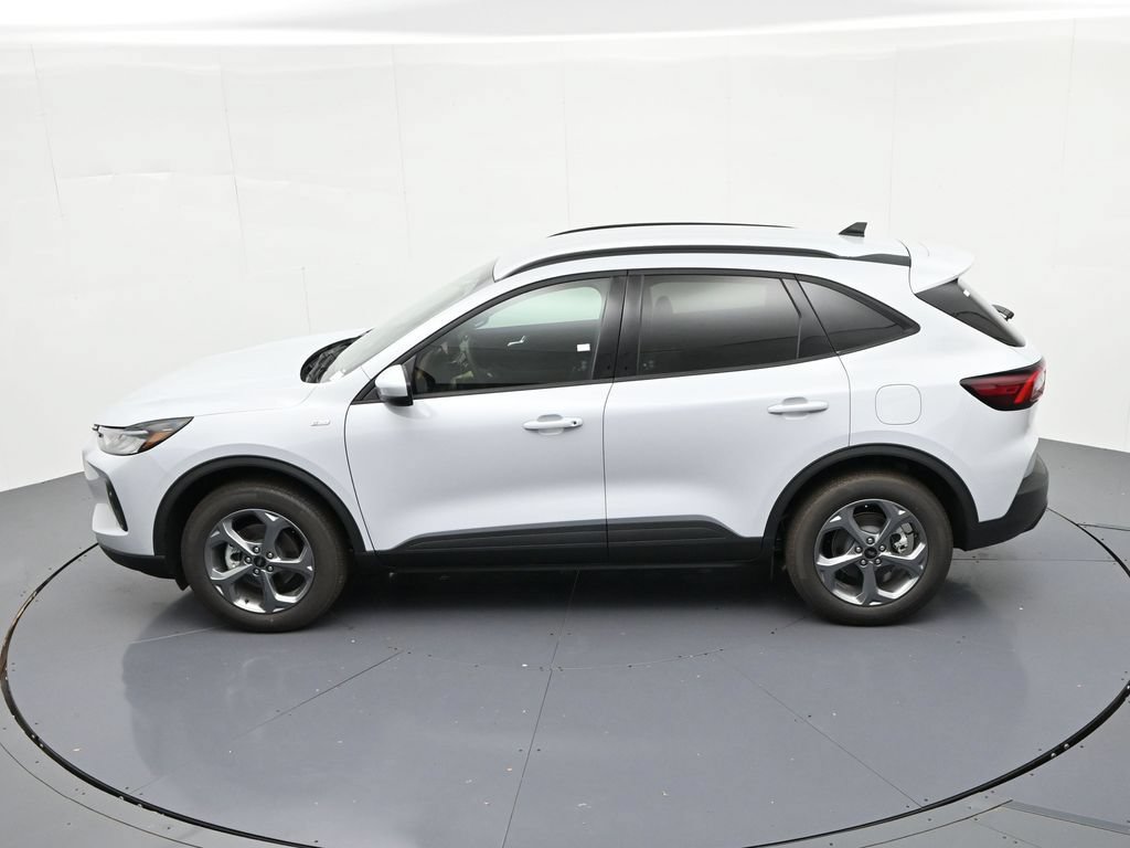 New 2026 Ford Escape ST-Line Select w/ Class II Trailer Tow Package AWD/4WD image 18
