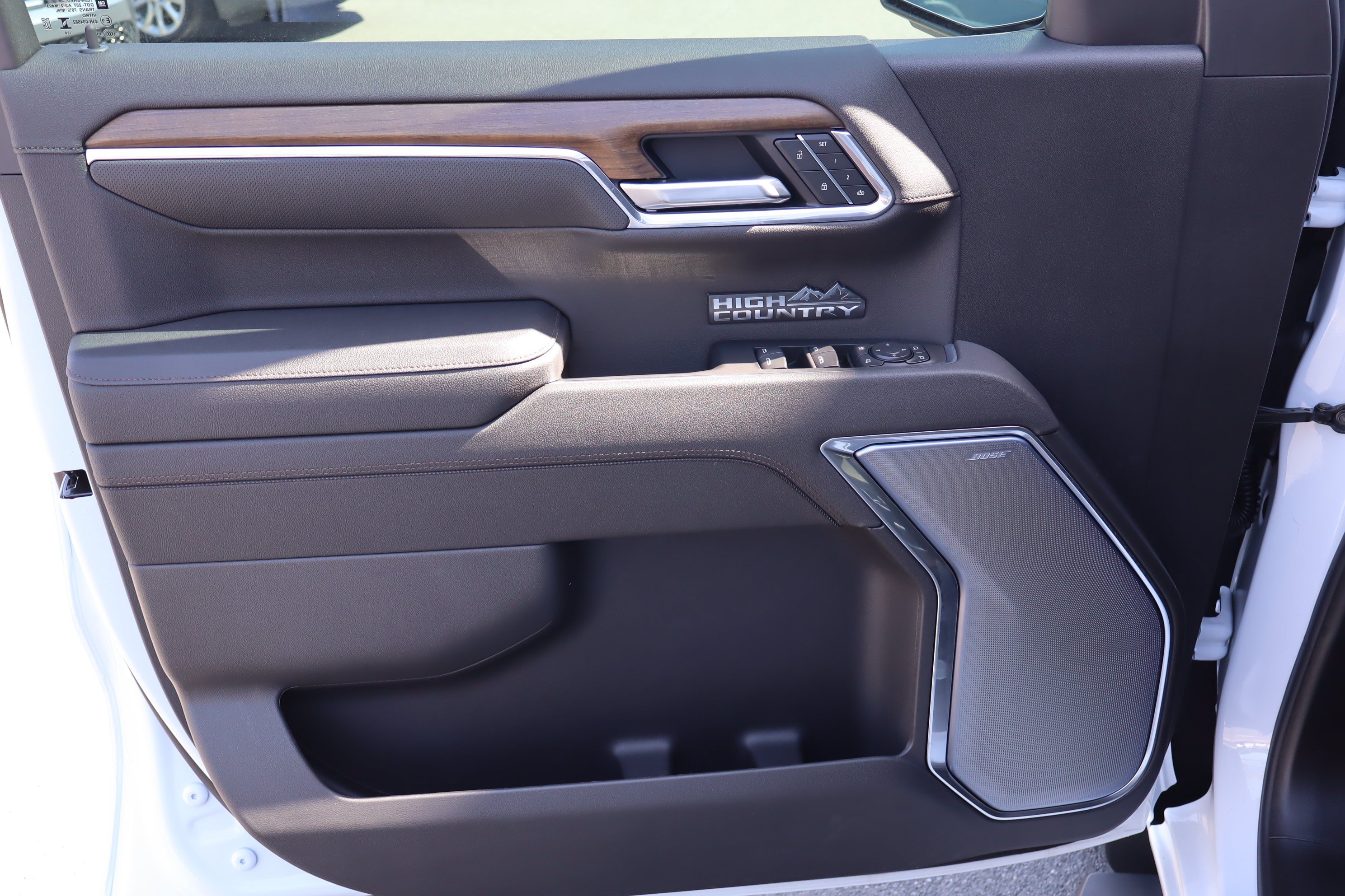 New 2026 Chevrolet Silverado 1500 High Country w/ High Country Premium Package AWD/4WD image 12