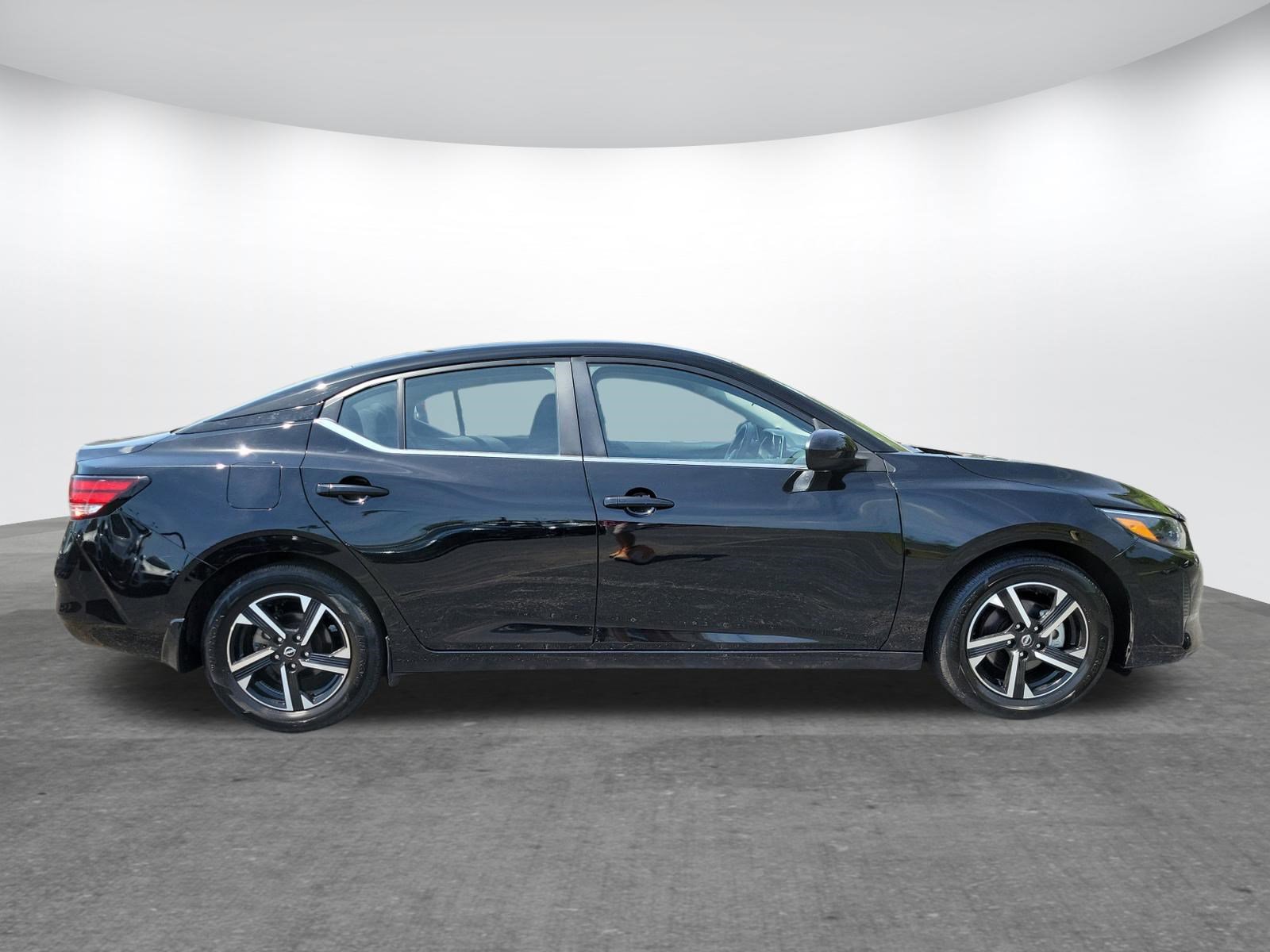 Used 2025 Nissan Sentra SV w/ All-Weather Package FWD image 22