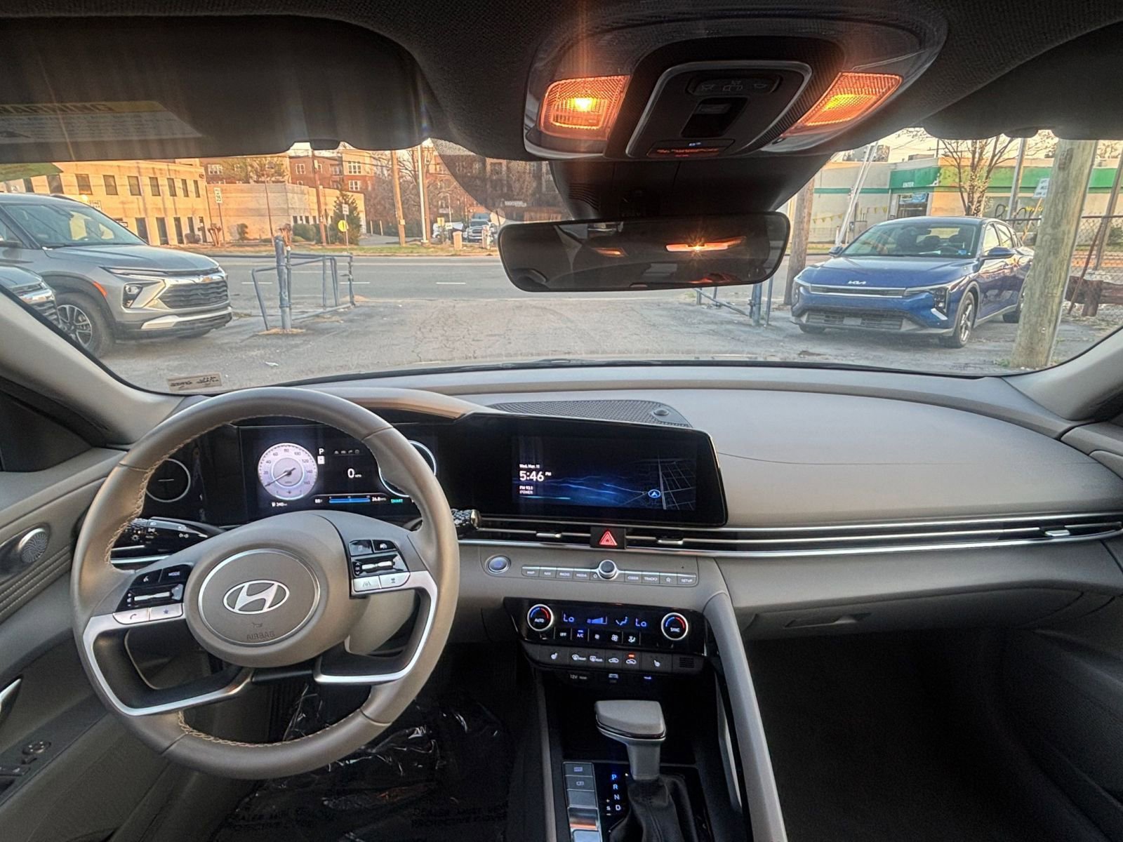 Used 2025 Hyundai Elantra SEL image 36