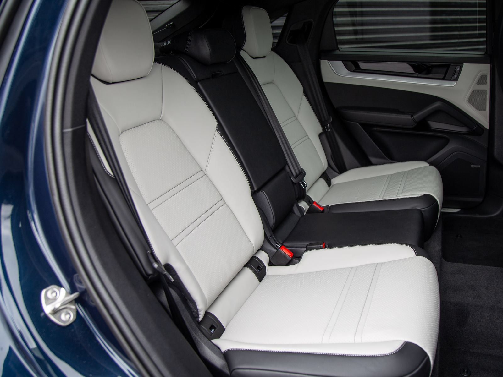 New 2026 Porsche Cayenne S AWD/4WD image 25