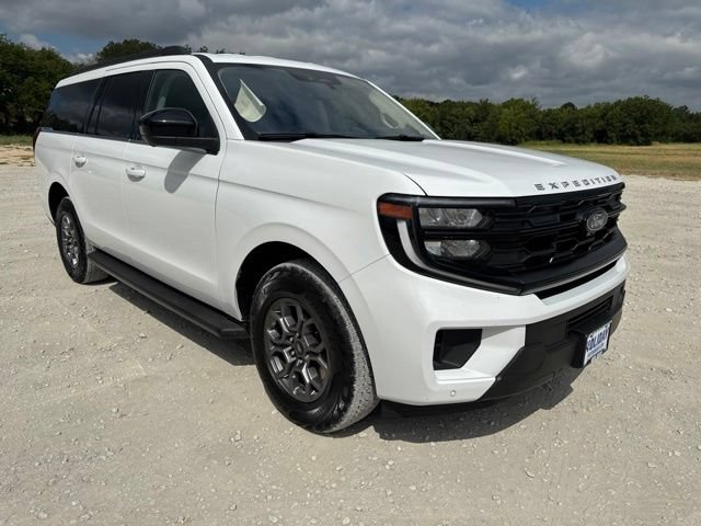 Used 2025 Ford Expedition Max Active AWD/4WD image 7