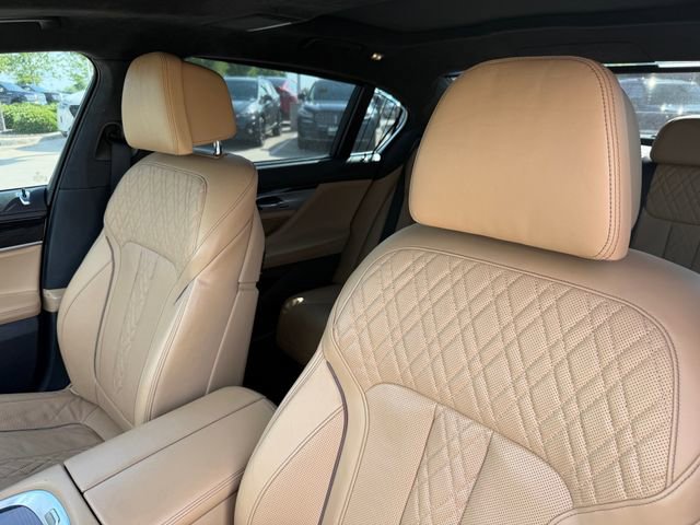 Used 2019 BMW 740i w/ Executive Package image 13