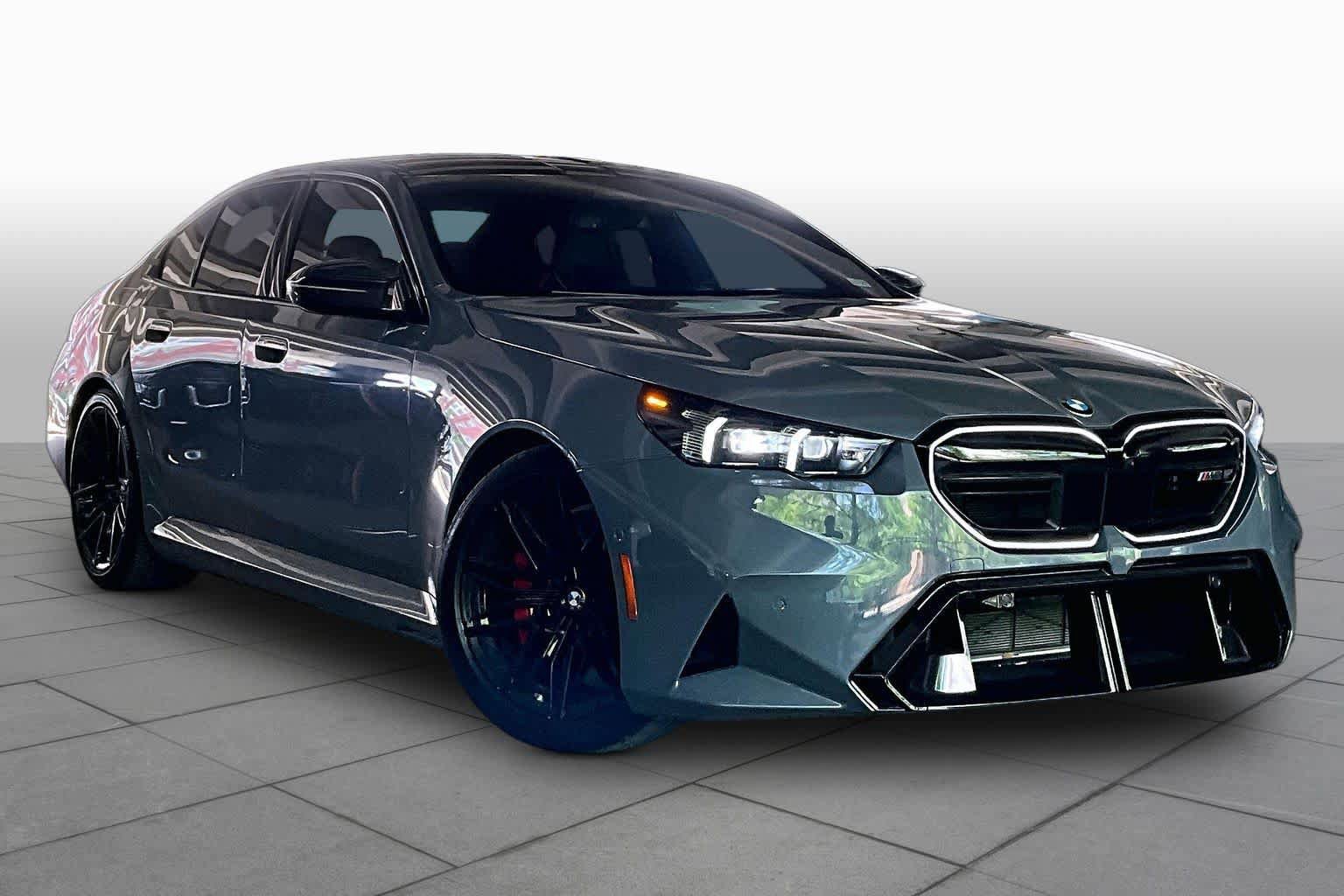 Used 2026 BMW M5 w/ Carbon Package AWD/4WD image 2