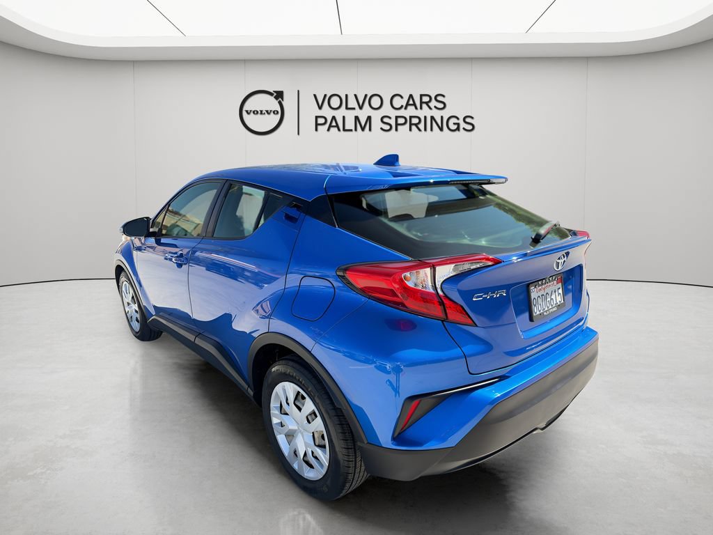 Used 2019 Toyota C-HR LE FWD image 3