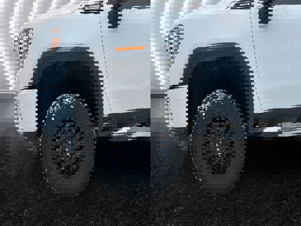 Used 2021 GMC Sierra 3500 Denali w/ Denali Ultimate Package image 15