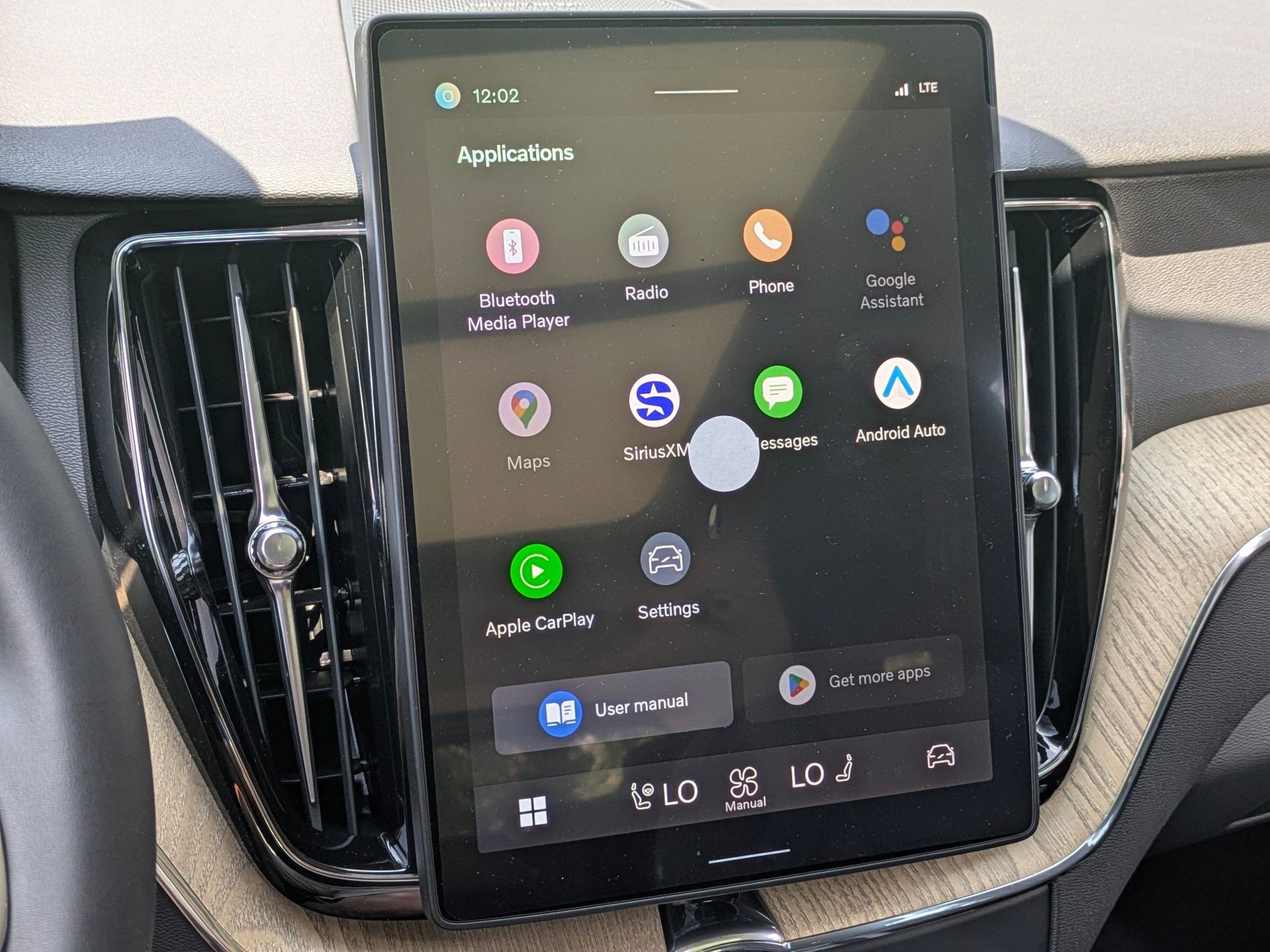 New 2026 Volvo XC60 B5 Plus w/ Protection Package Premier image 16