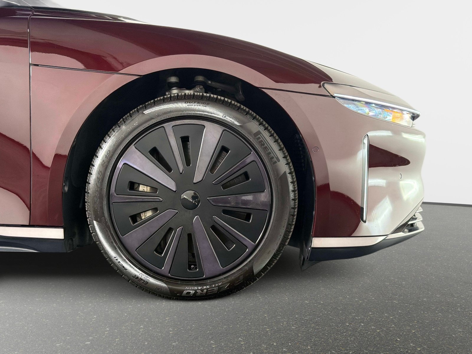 Used 2025 Lucid Air Touring AWD/4WD image 22