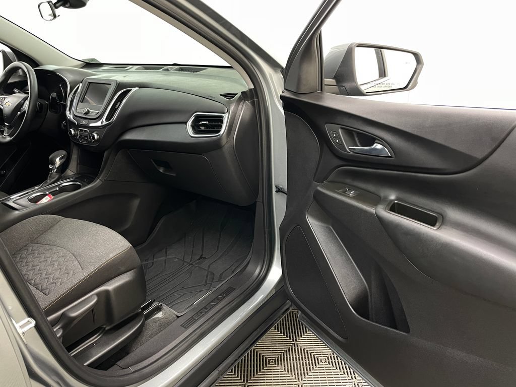 Certified 2024 Chevrolet Equinox LT w/ LPO, Floor Liner Package FWD image 36