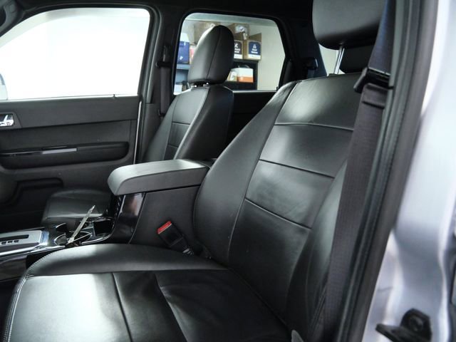 Used 2011 Ford Escape Limited w/ 302A Rapid Spec Order Code AWD/4WD image 17