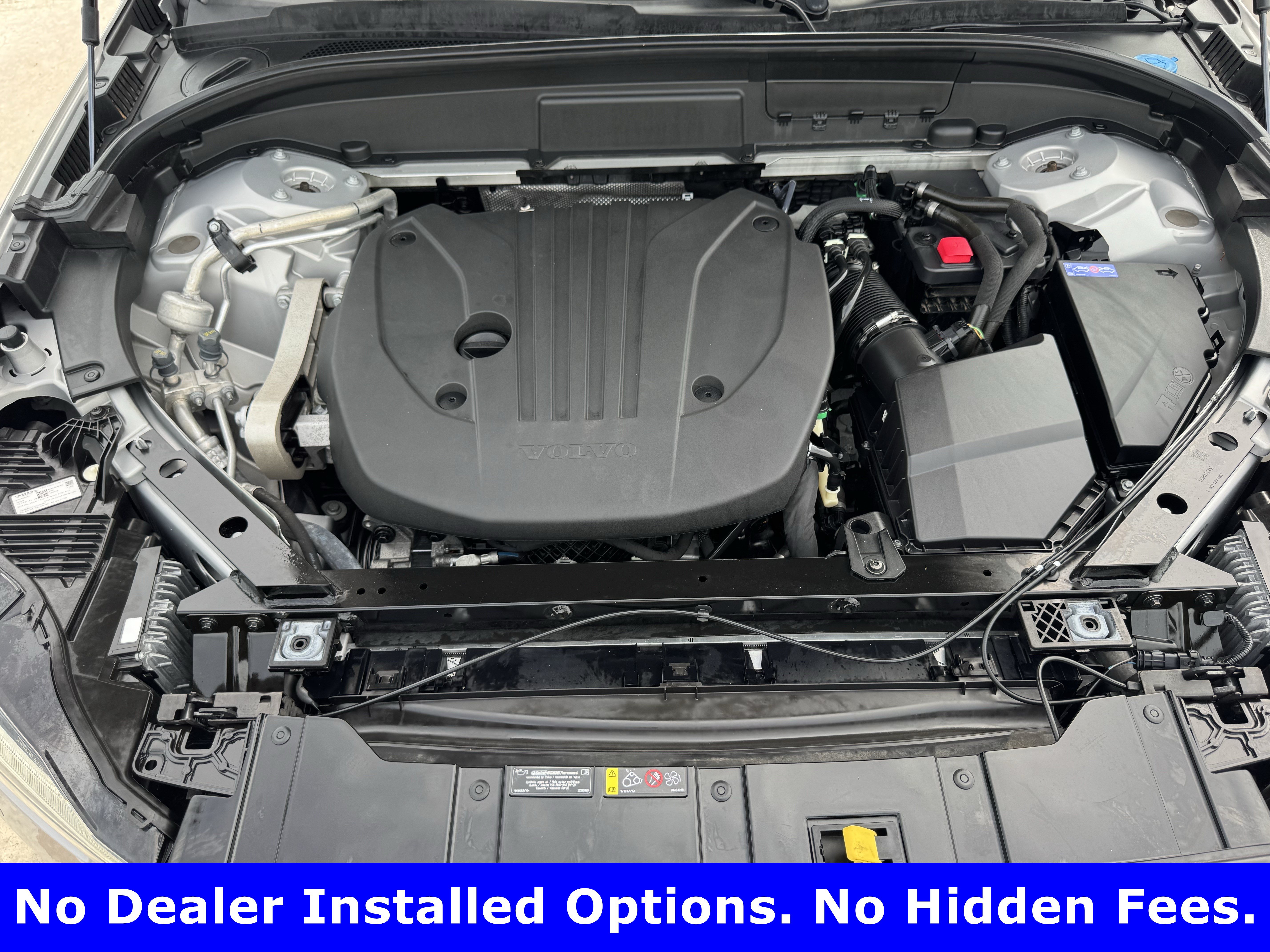 Used 2022 Volvo XC60 B5 Momentum w/ Advanced Package AWD/4WD image 28