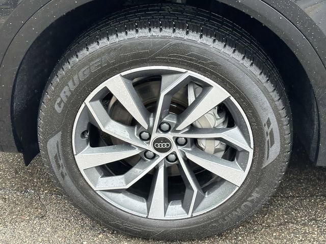 Used 2023 Audi Q5 2.0T Premium w/ Convenience Package image 10