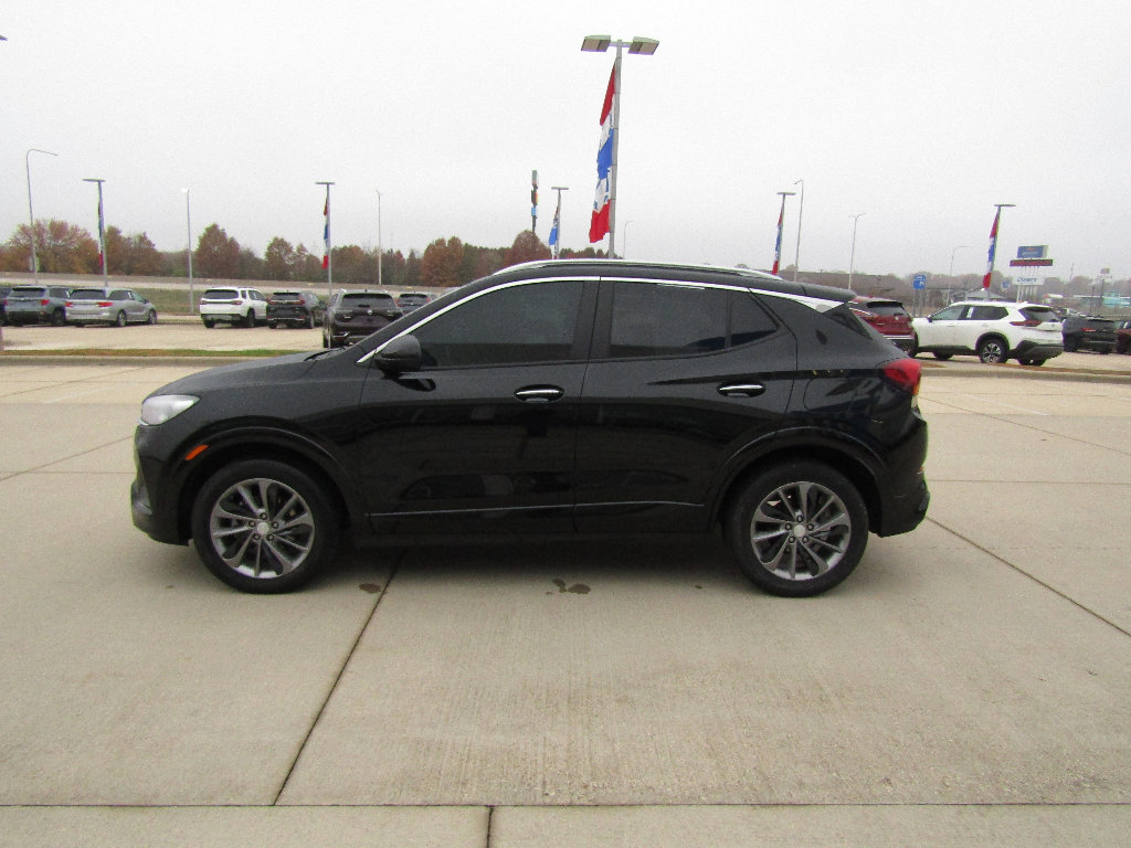 Used 2022 Buick Encore GX Select w/ Sport Touring Package image 8