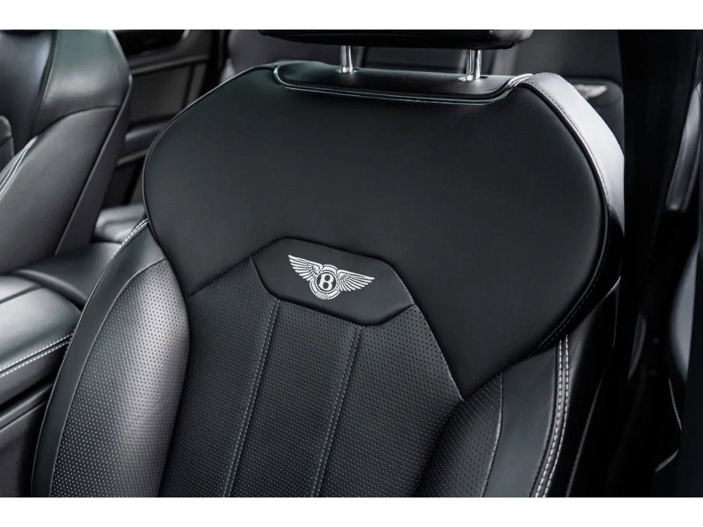 Certified 2022 Bentley Bentayga image 29