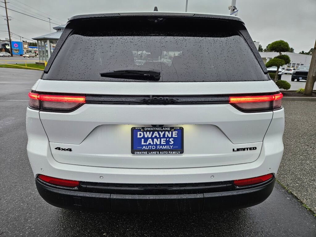 Used 2023 Jeep Grand Cherokee Limited w/ Luxury Tech Group II image 4