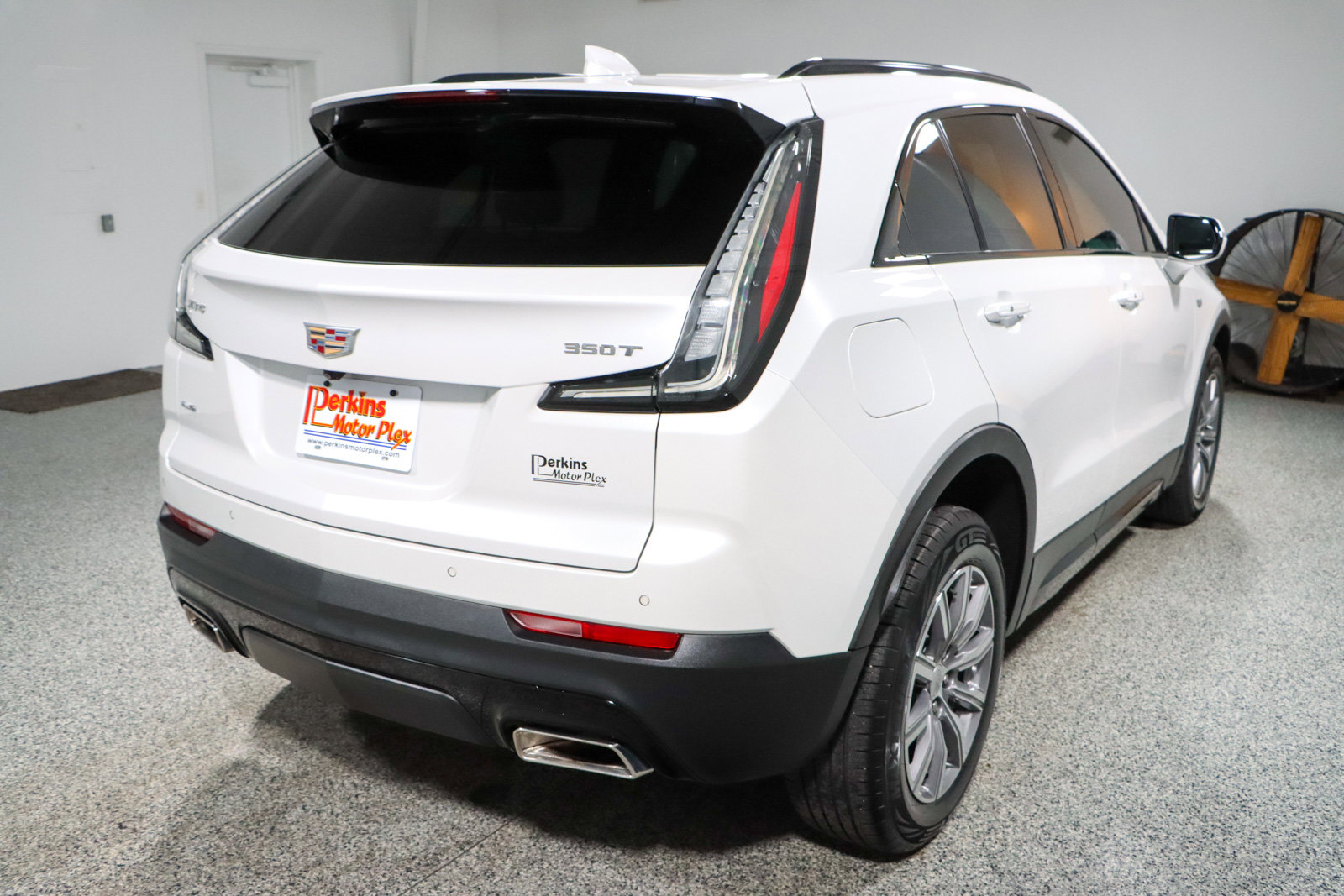 Used 2023 Cadillac XT4 Sport w/ Sun And Sound Package AWD/4WD image 7