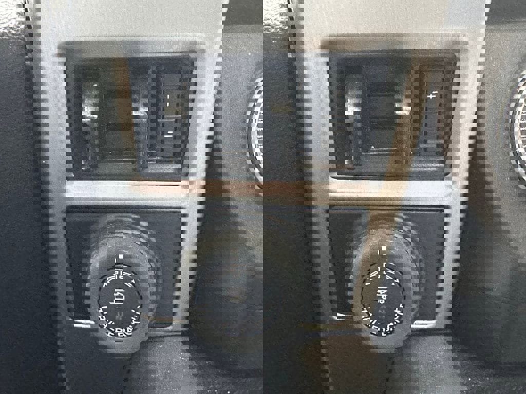 Used 2021 Ford F450 Platinum w/ FX4 Off-Road Package image 35