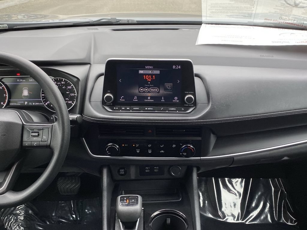 Used 2025 Nissan Rogue S FWD image 28
