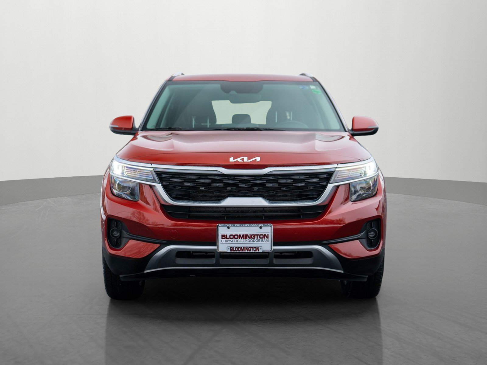 Used 2023 Kia Seltos S w/ Navigation Package image 2