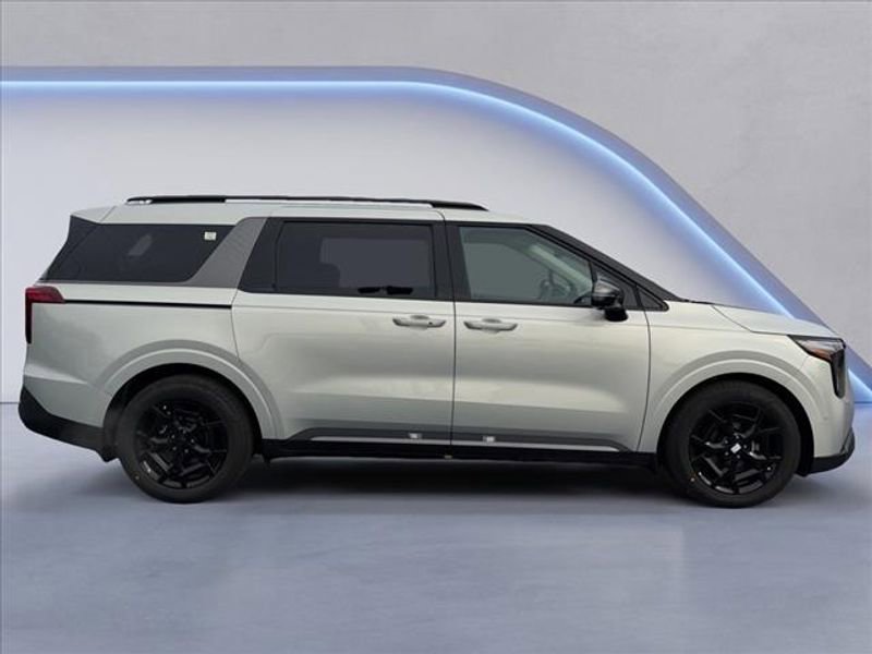 New 2026 Kia Carnival SX Prestige video 2