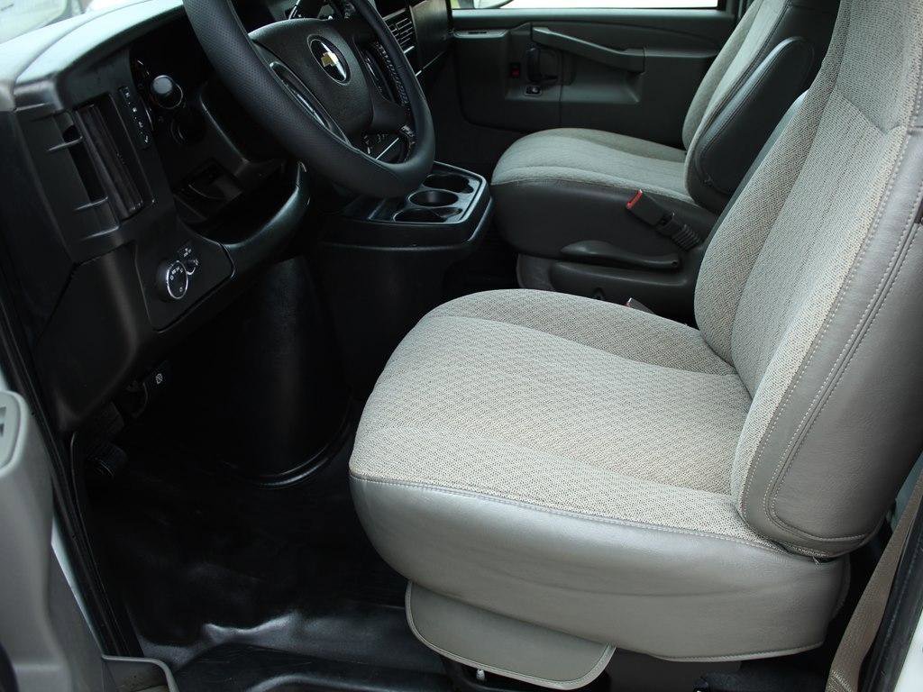 Used 2020 Chevrolet Express 3500 w/ Power Convenience Package image 15