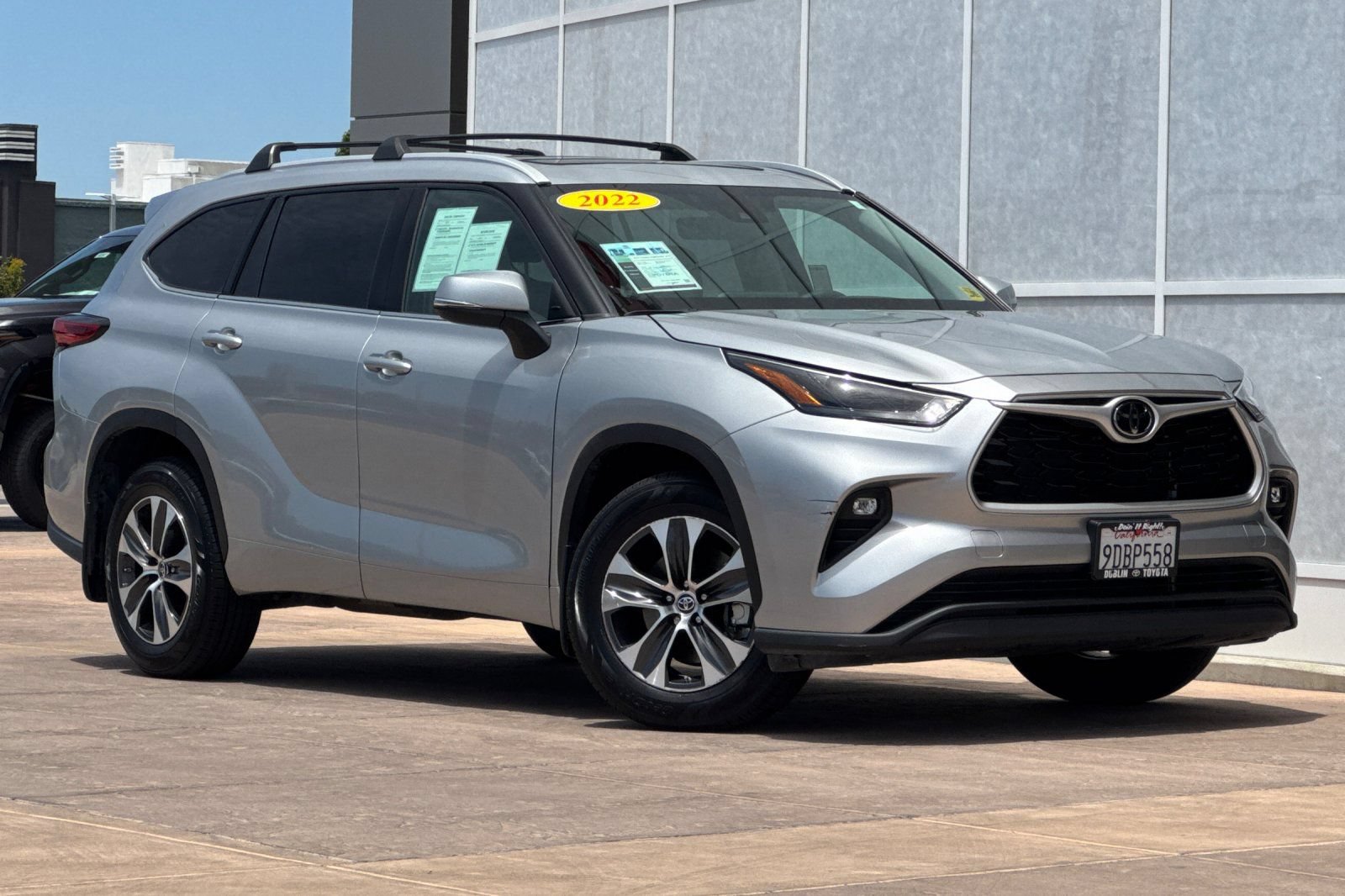Used 2022 Toyota Highlander XLE AWD/4WD video 2