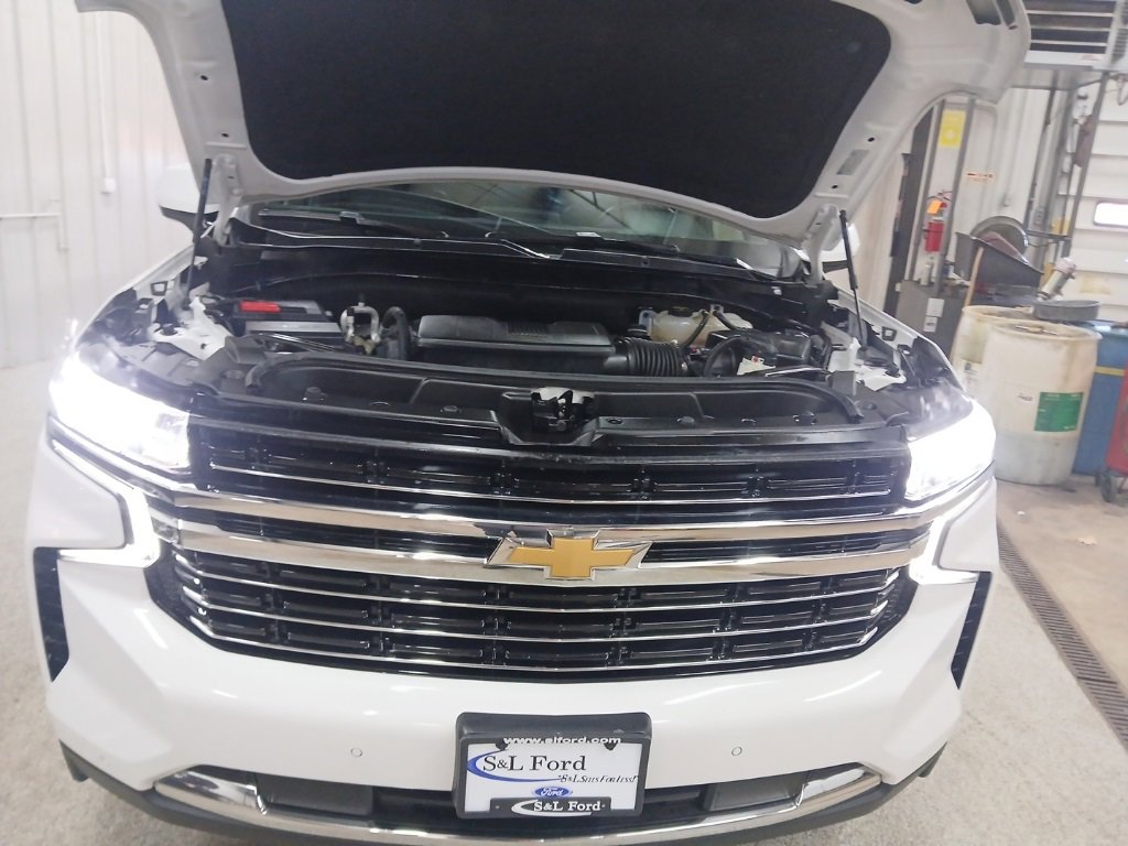 Used 2024 Chevrolet Suburban LT image 7