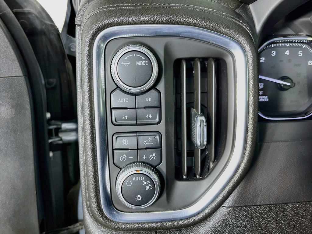 Used 2020 GMC Sierra 1500 Elevation w/ Elevation Value Package AWD/4WD image 12
