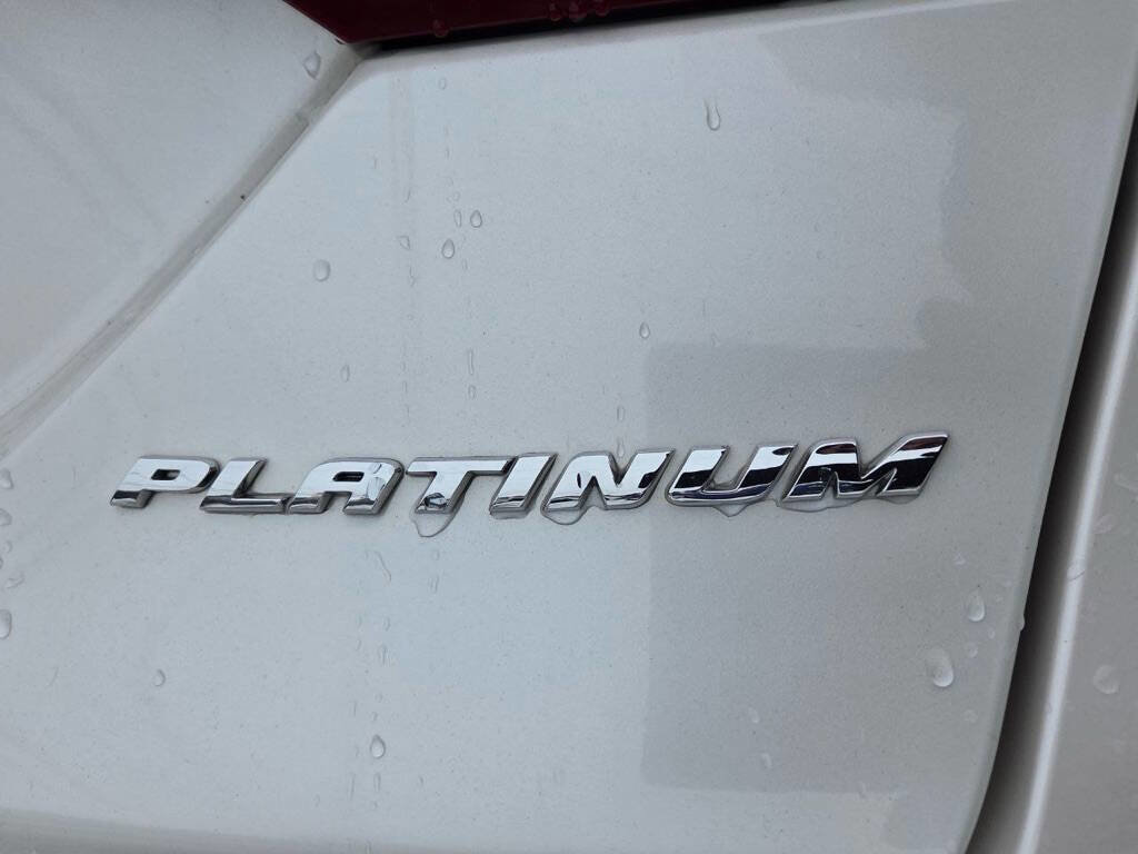 Used 2017 Ford Fusion Energi Platinum image 12