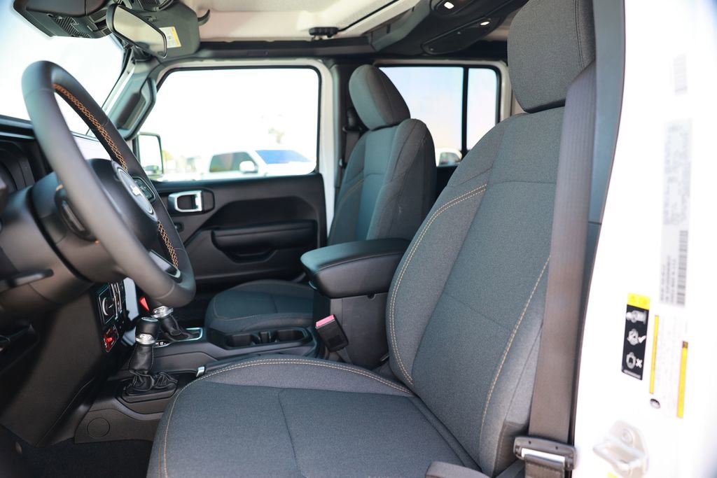 Used 2024 Jeep Wrangler Willys AWD/4WD image 18