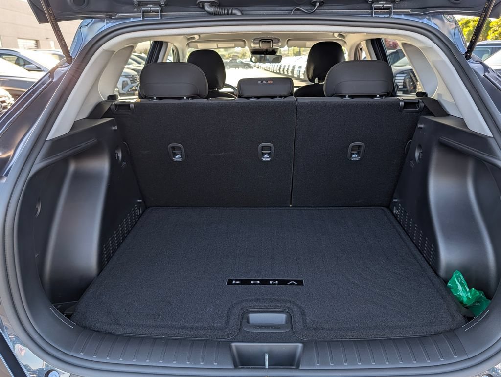 Certified 2025 Hyundai Kona SEL FWD image 10