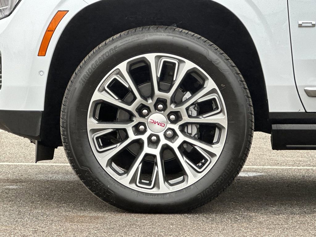 New 2026 GMC Yukon XL Denali w/ Sun & Power Step Package AWD/4WD image 26