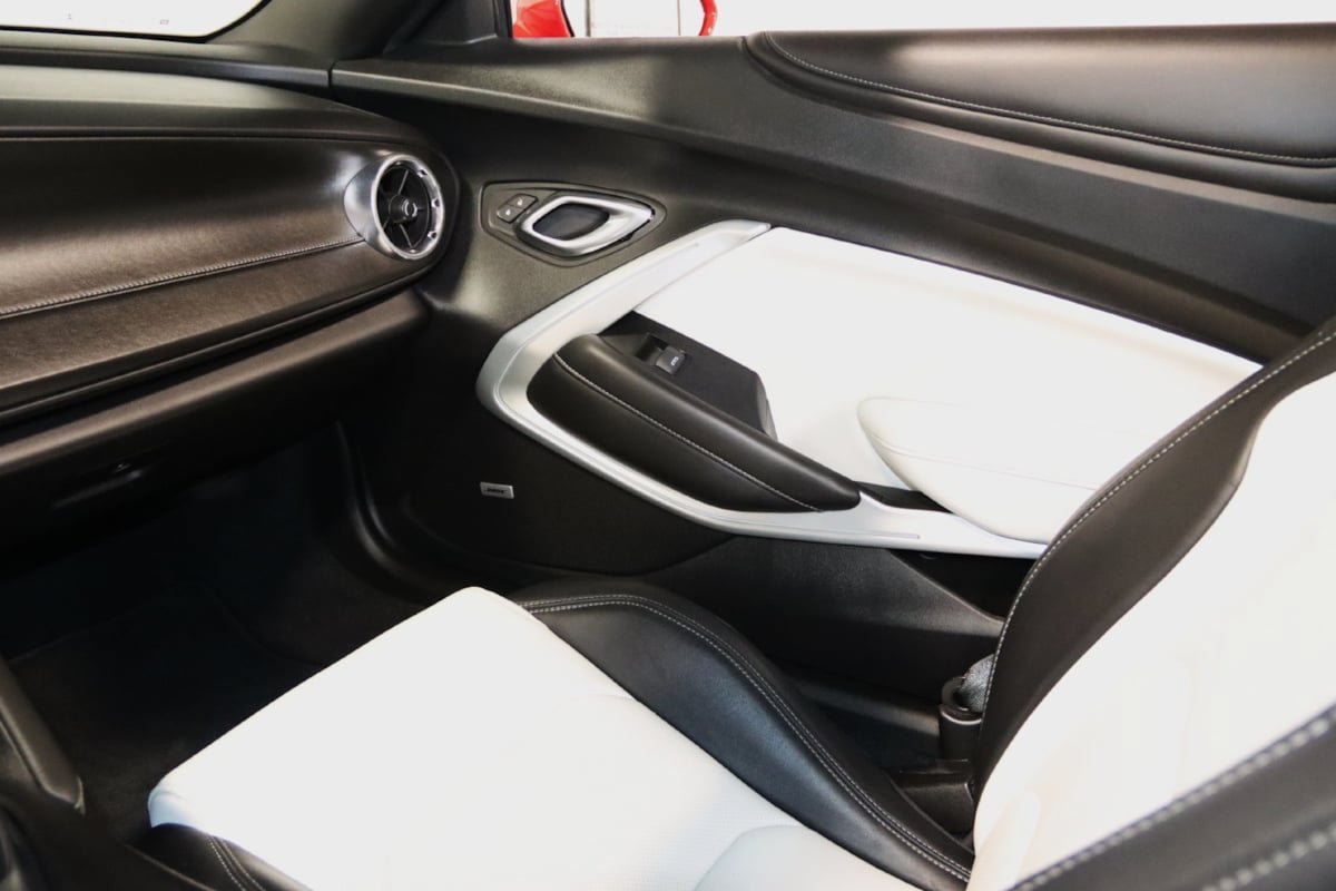 Used 2018 Chevrolet Camaro SS RWD image 56