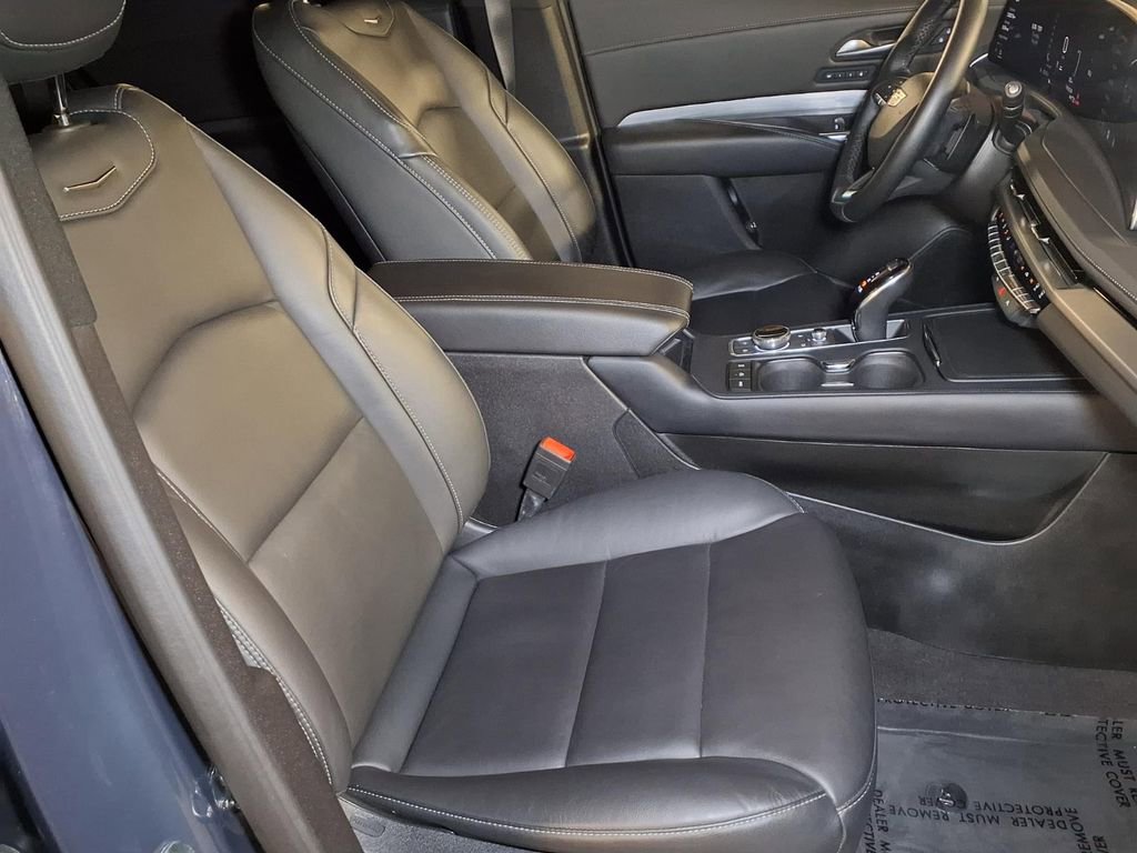 Certified 2025 Cadillac XT4 Premium Luxury AWD/4WD image 25