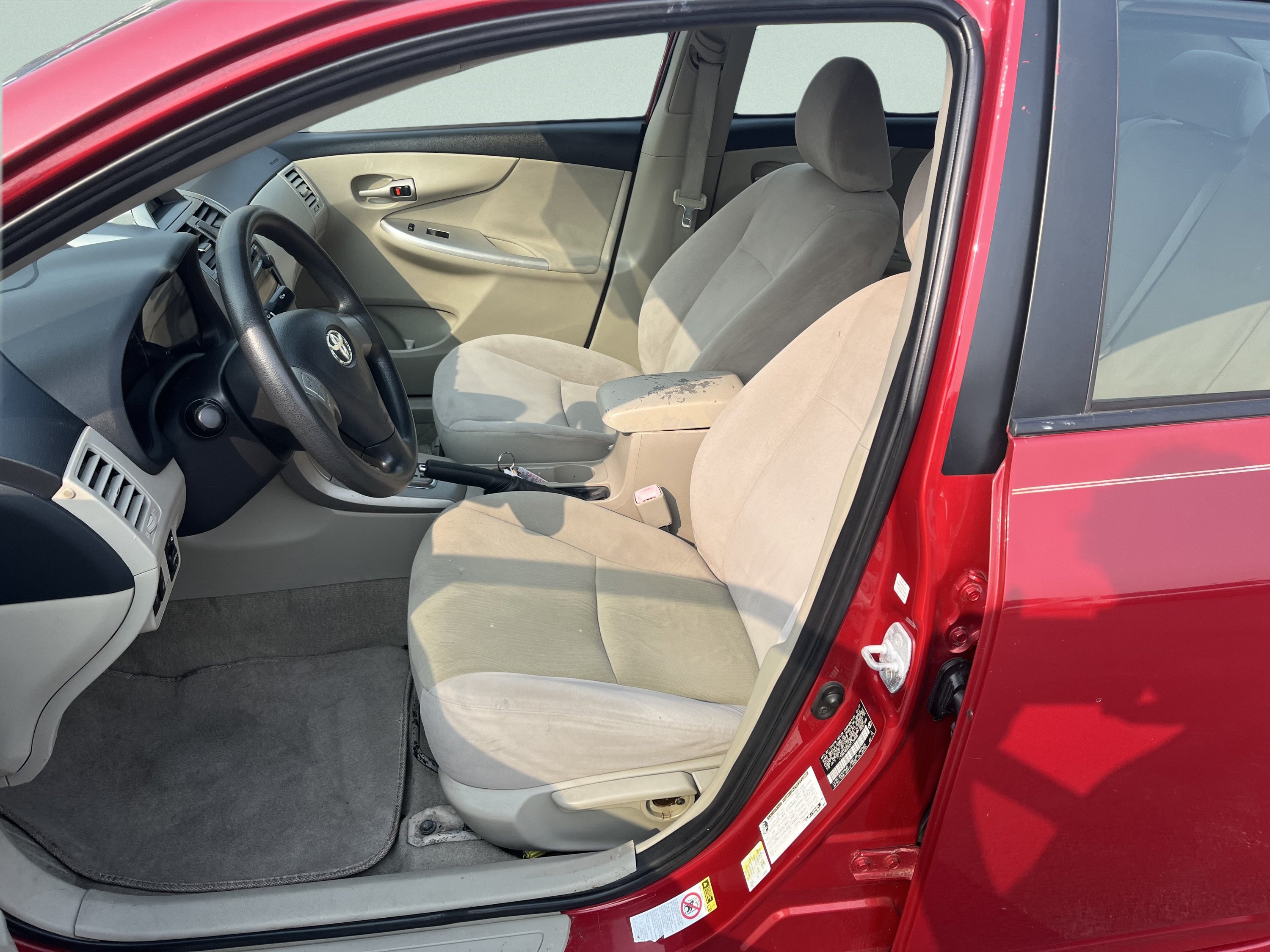 Used 2012 Toyota Corolla LE FWD image 11