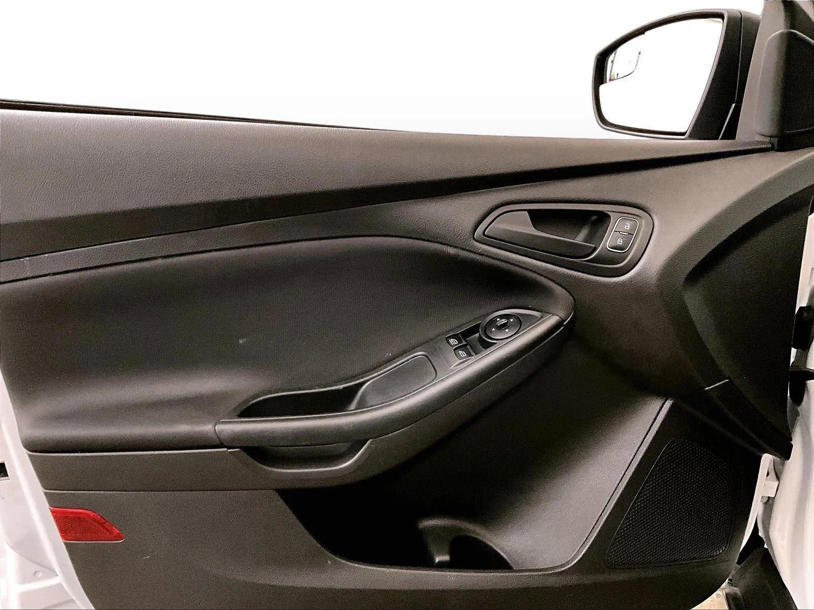 Used 2018 Ford Focus S FWD image 22