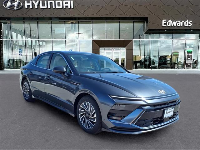Used 2025 Hyundai Sonata Limited FWD image 9